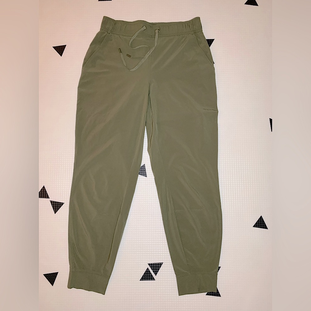 Eddie Bauer joggers with waist tie, ankle length